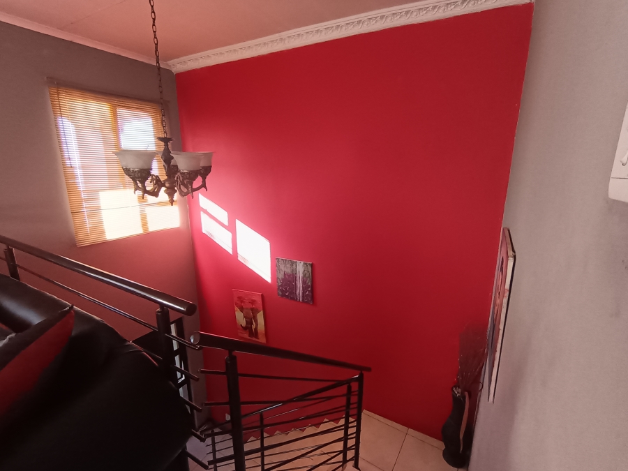 4 Bedroom Property for Sale in Vista Park Free State